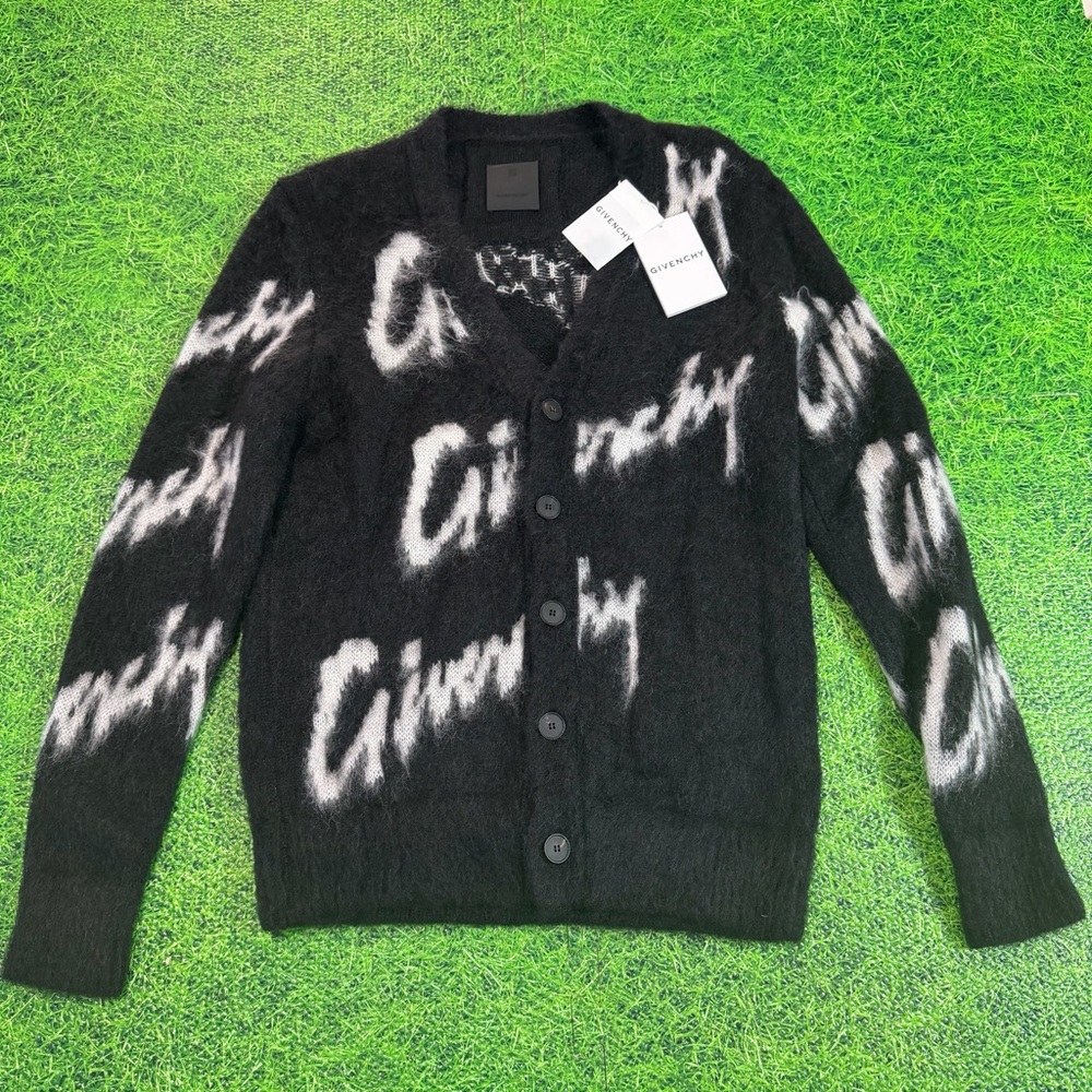 NEW Mens Givenchy All Over Intarsia Cardigan Medium Mohair Sweater. 20x29 Inches